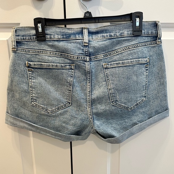 Old Navy Women's Denim Shorts, Size 10 - Picture 2 of 4